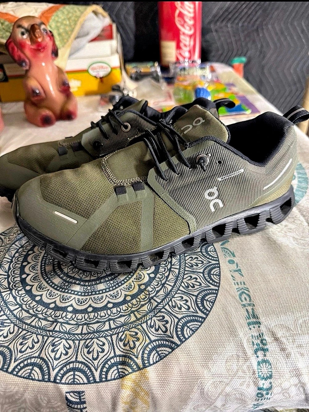 On Cloud 5 Waterproof Athletic Shoes Green & Black US W8.5